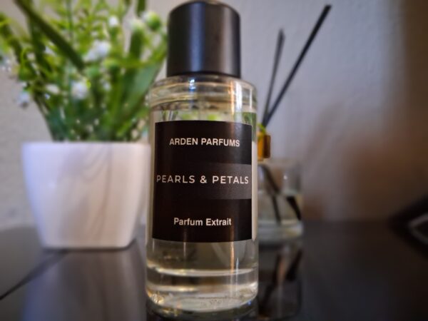 Pearls & Petals 50ml Long Lasting Women's Perfume