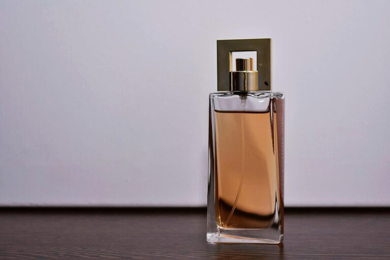 How to care for your perfume image